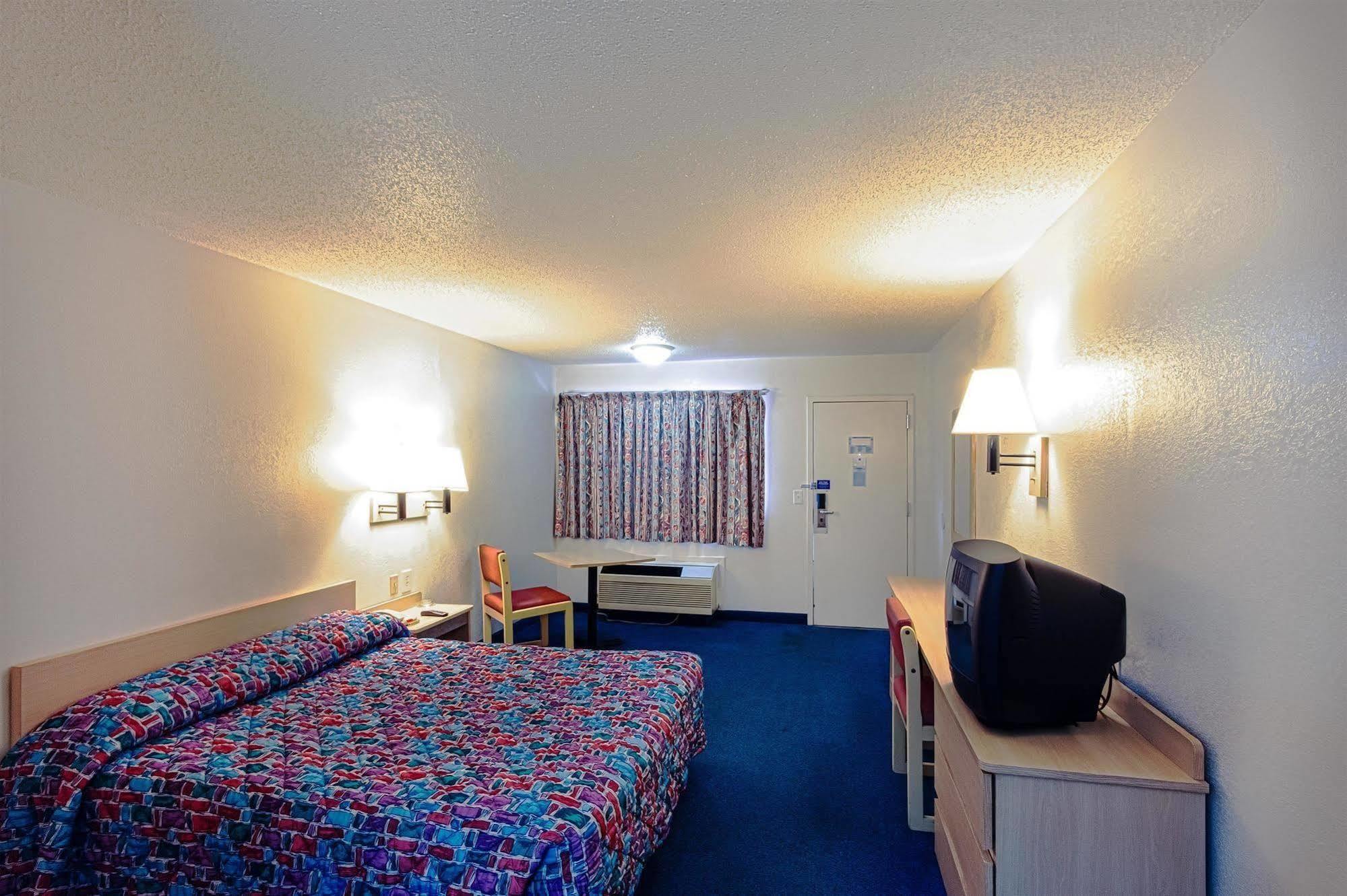 Motel 6 Chattanooga East ภายนอก รูปภาพ