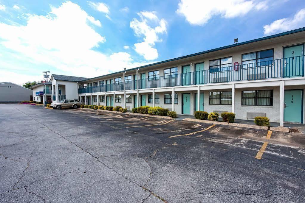 Motel 6 Chattanooga East ภายนอก รูปภาพ